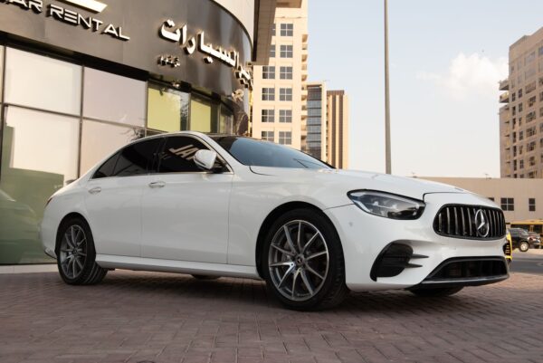Mercedes-Benz E-Class - Image 5