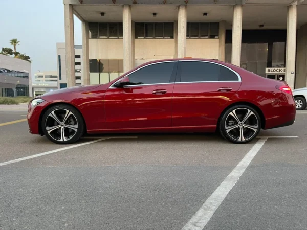 Mercedes C300 - Image 2